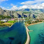 Awesome In With Wifi Apartamento Omiš