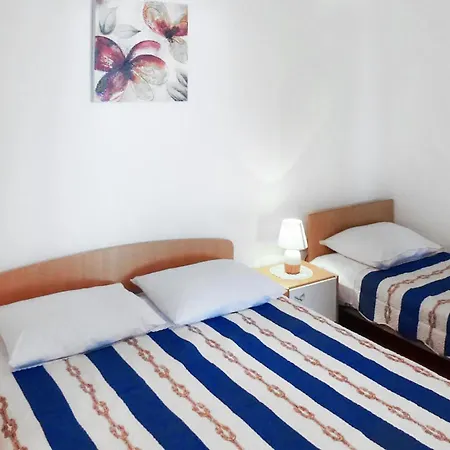 Apartamento Awesome In With Wifi