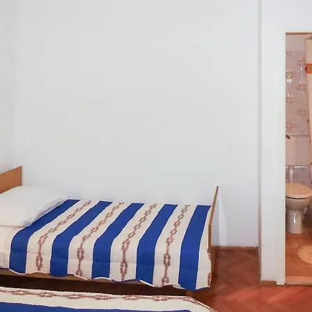Apartamento Awesome In With Wifi